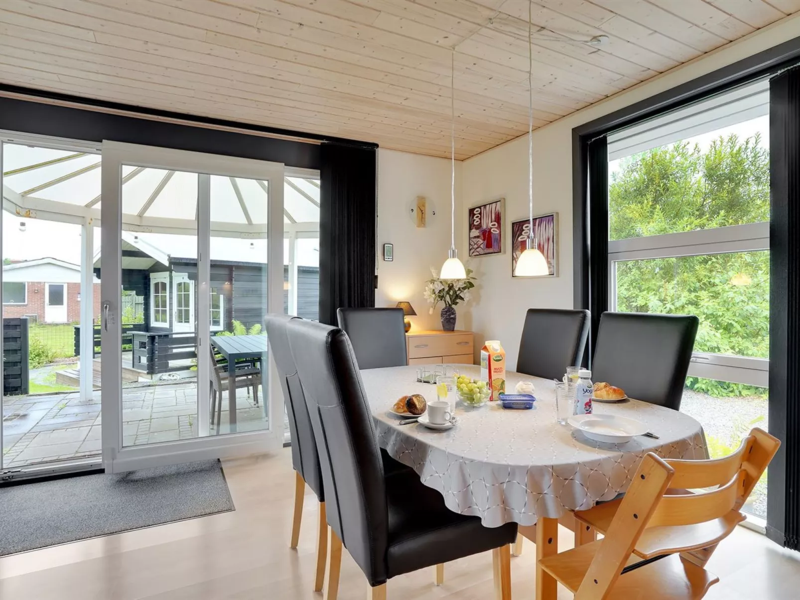 "Ørger" - 400m to the fjord-Dedans