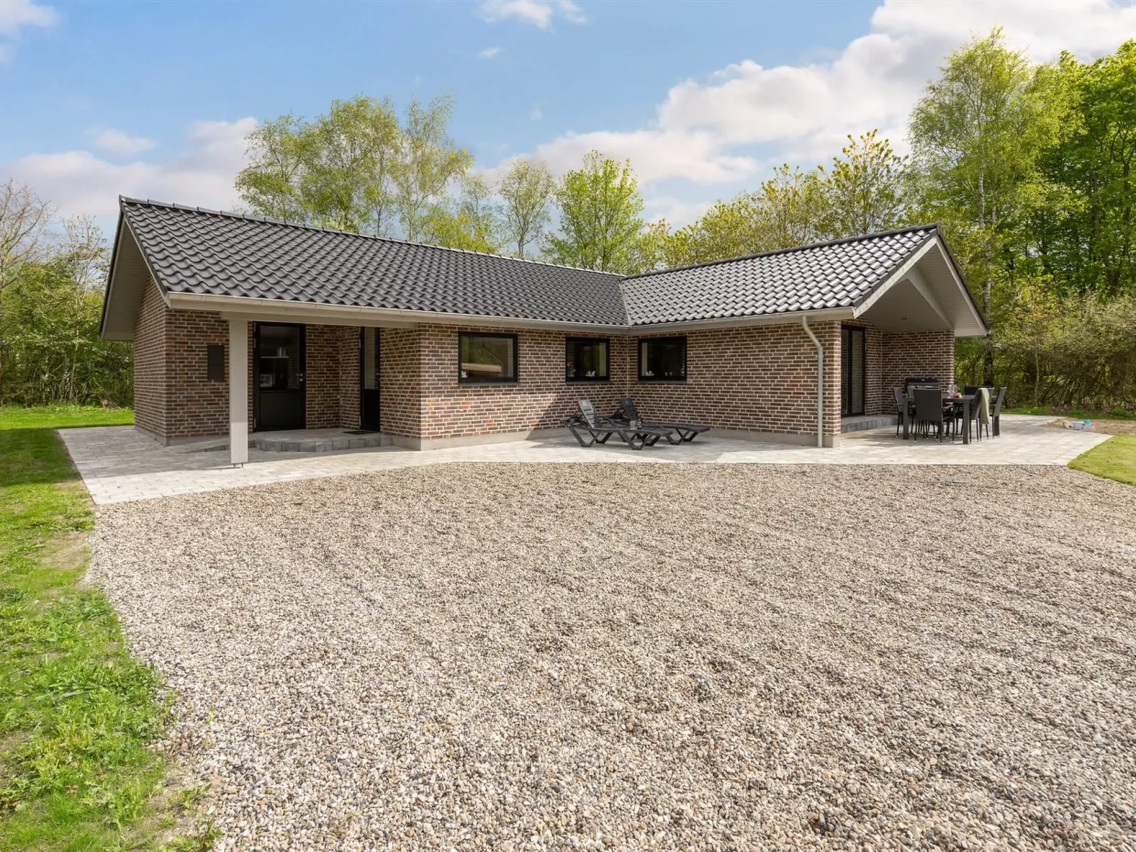 "Eylar" - 28km from the sea-Outside