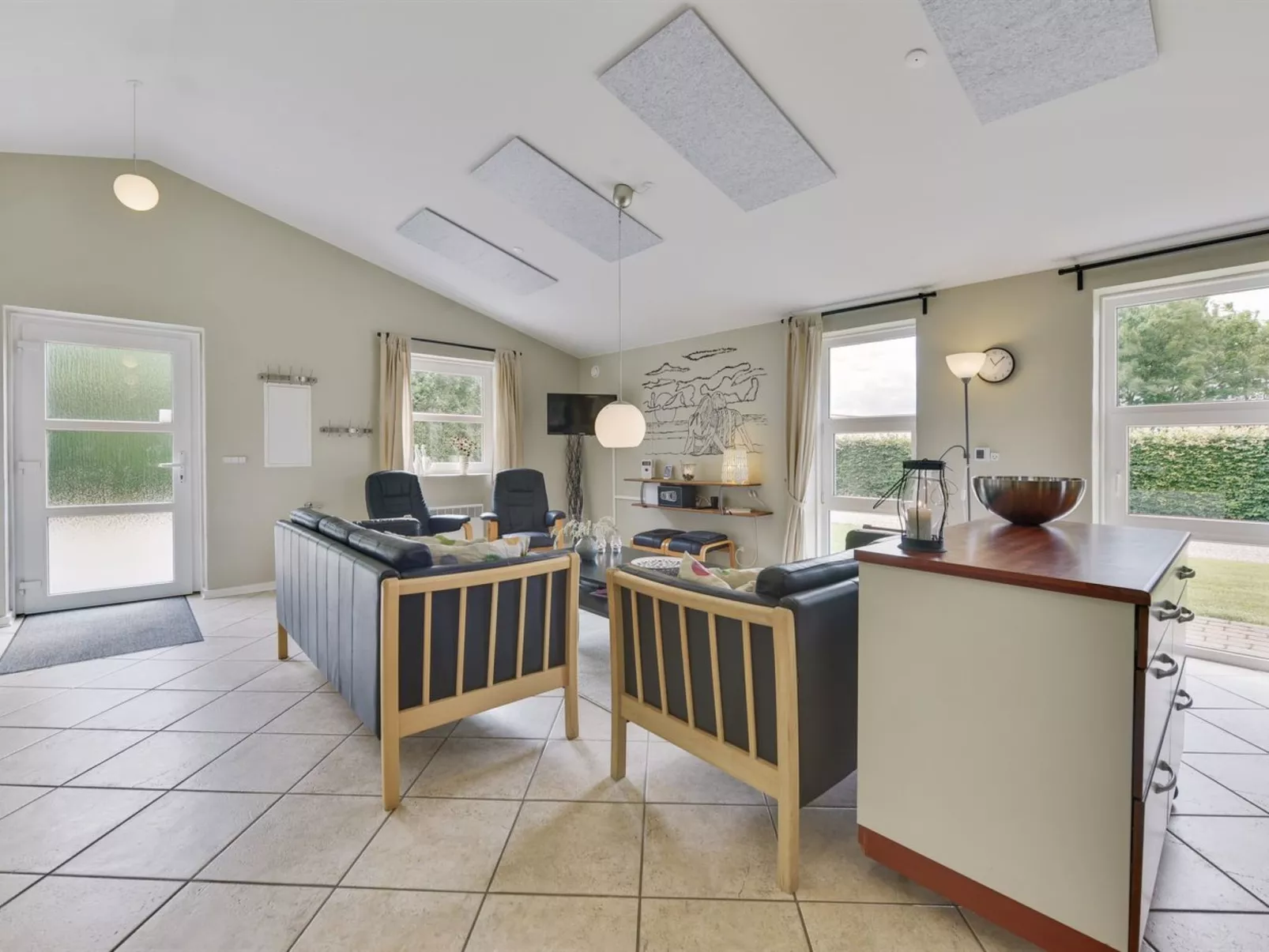 "Najdenka" - 25km from the sea-Drinnen