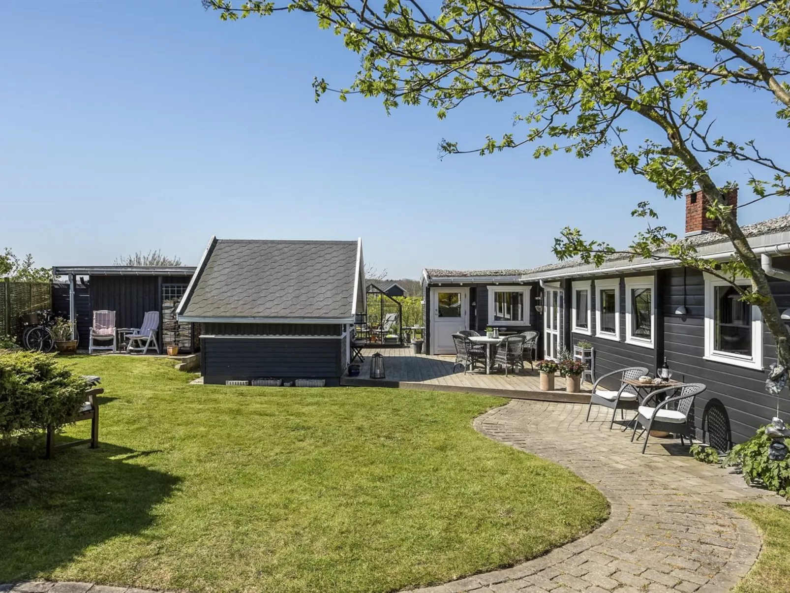 "Ylvie" - 150m from the sea-Draußen