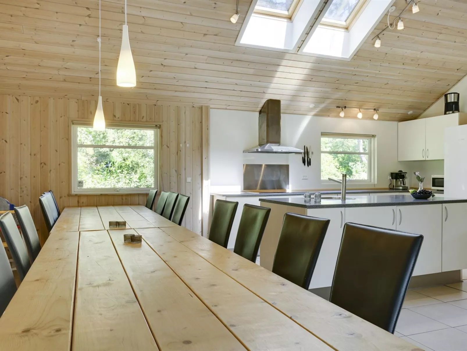 "Hughe" - 300m from the sea-Drinnen