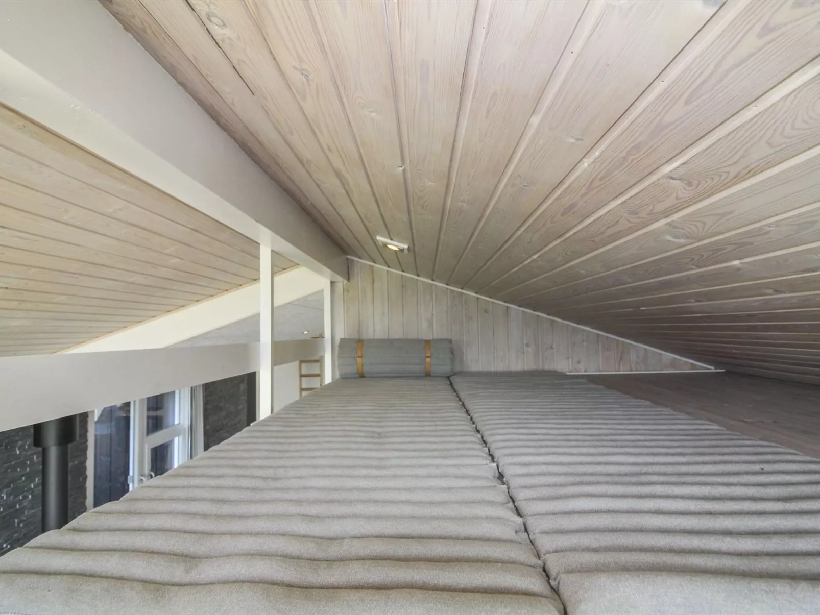 "Hroswitha" - 100m from the sea-Inside