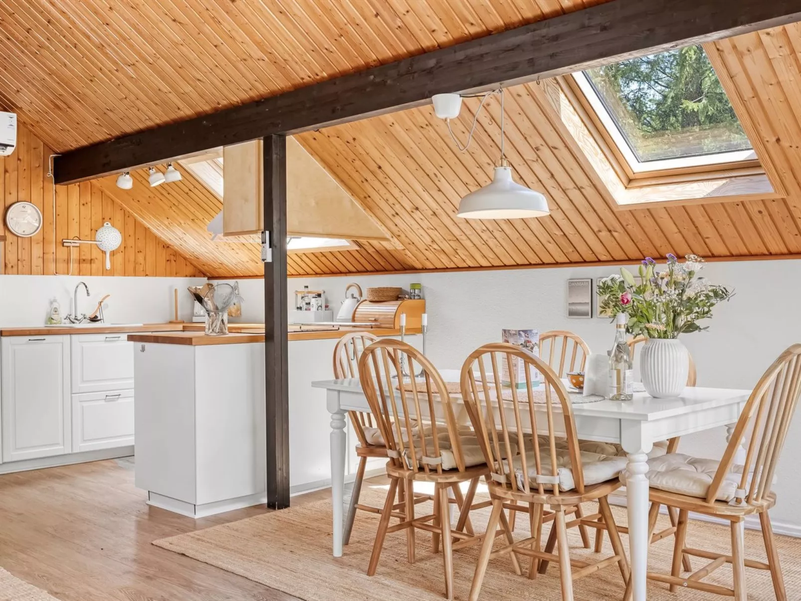 "Hilla" - 31km from the sea-Drinnen