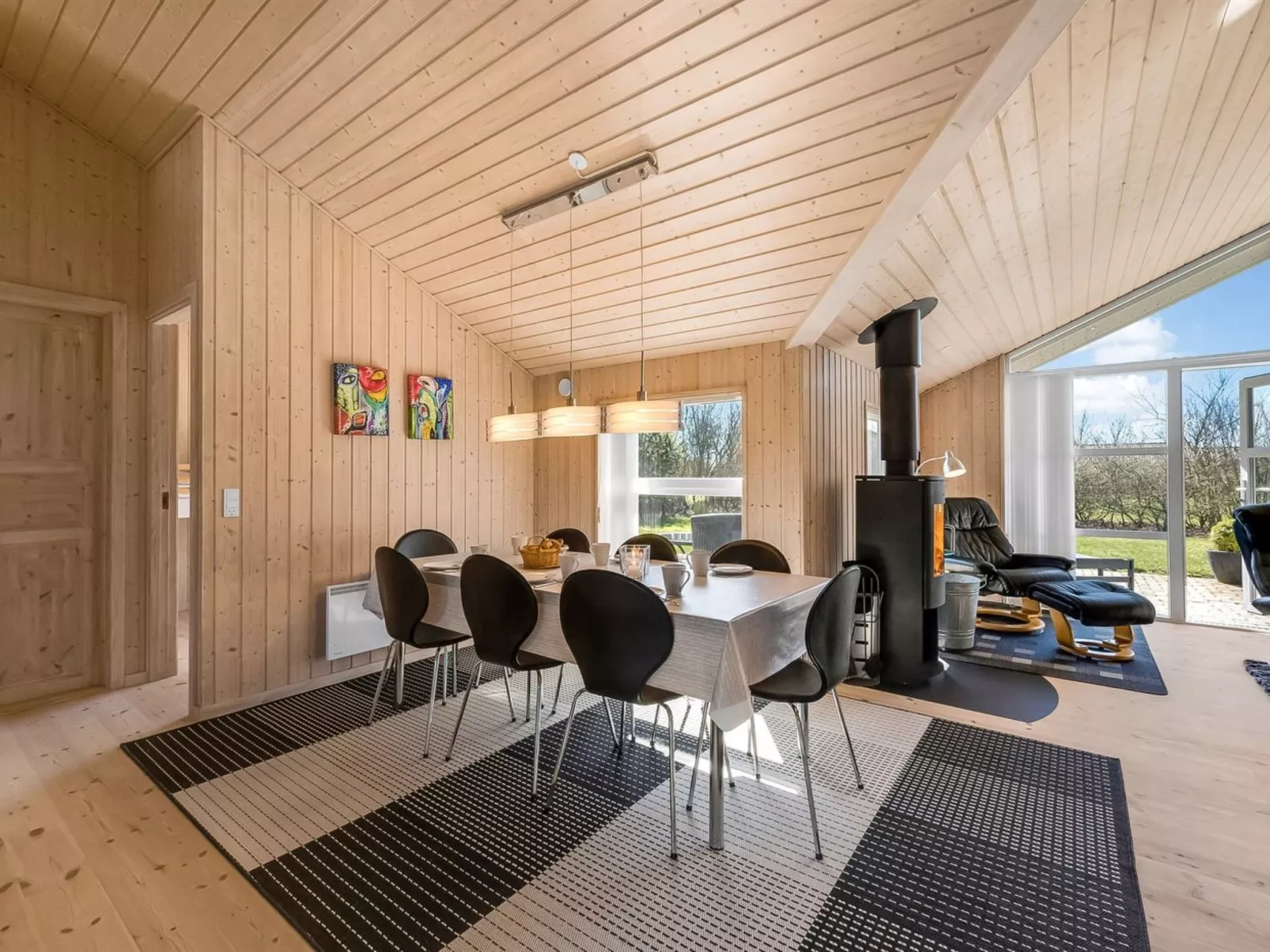 "Haagen" - 600m to the fjord-Inside