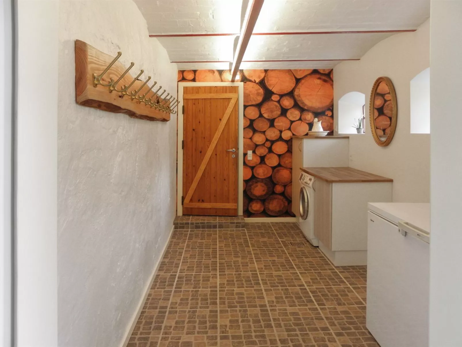 "Beatha" - 25km to the fjord-Inside