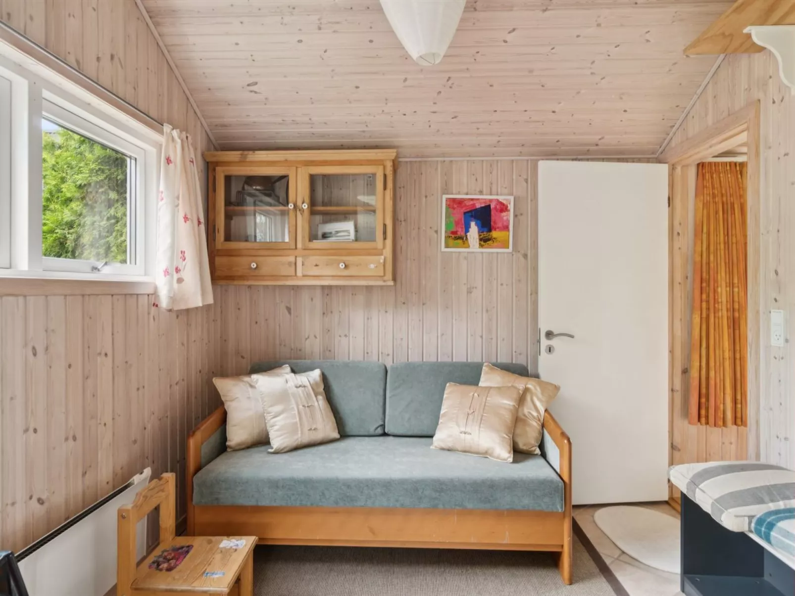 "Brunman" - 10m to the fjord-Inside