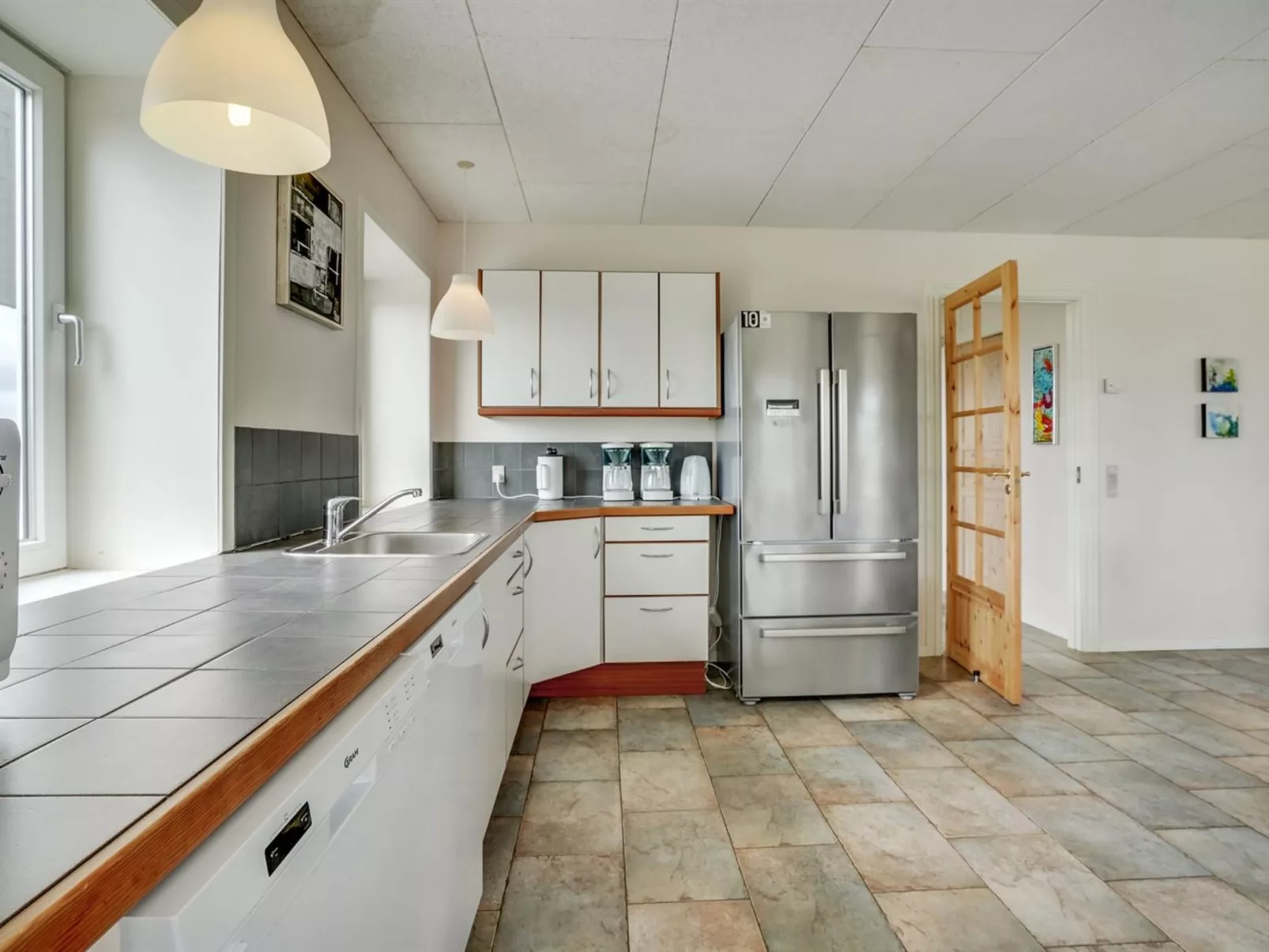 "Ammy" - 7.5km from the sea-Drinnen