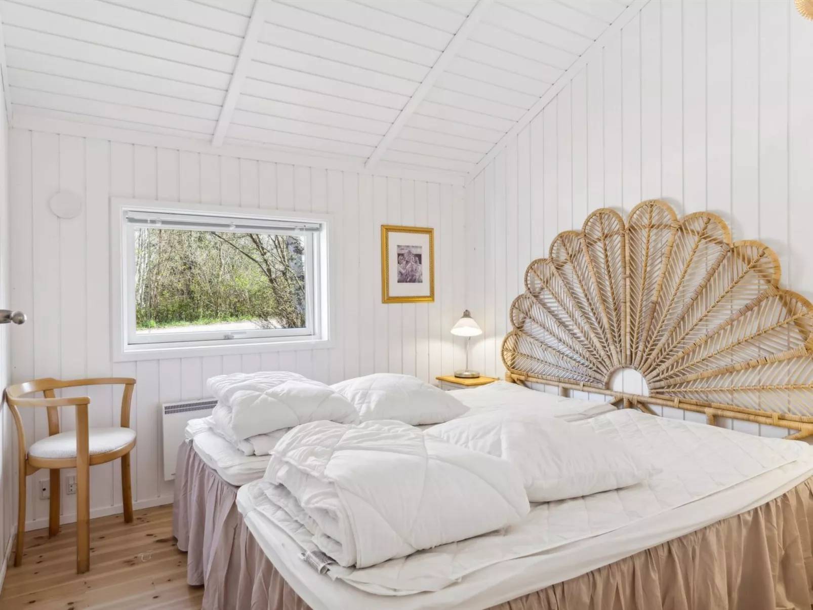 "Juke" - 425m from the sea-Inside