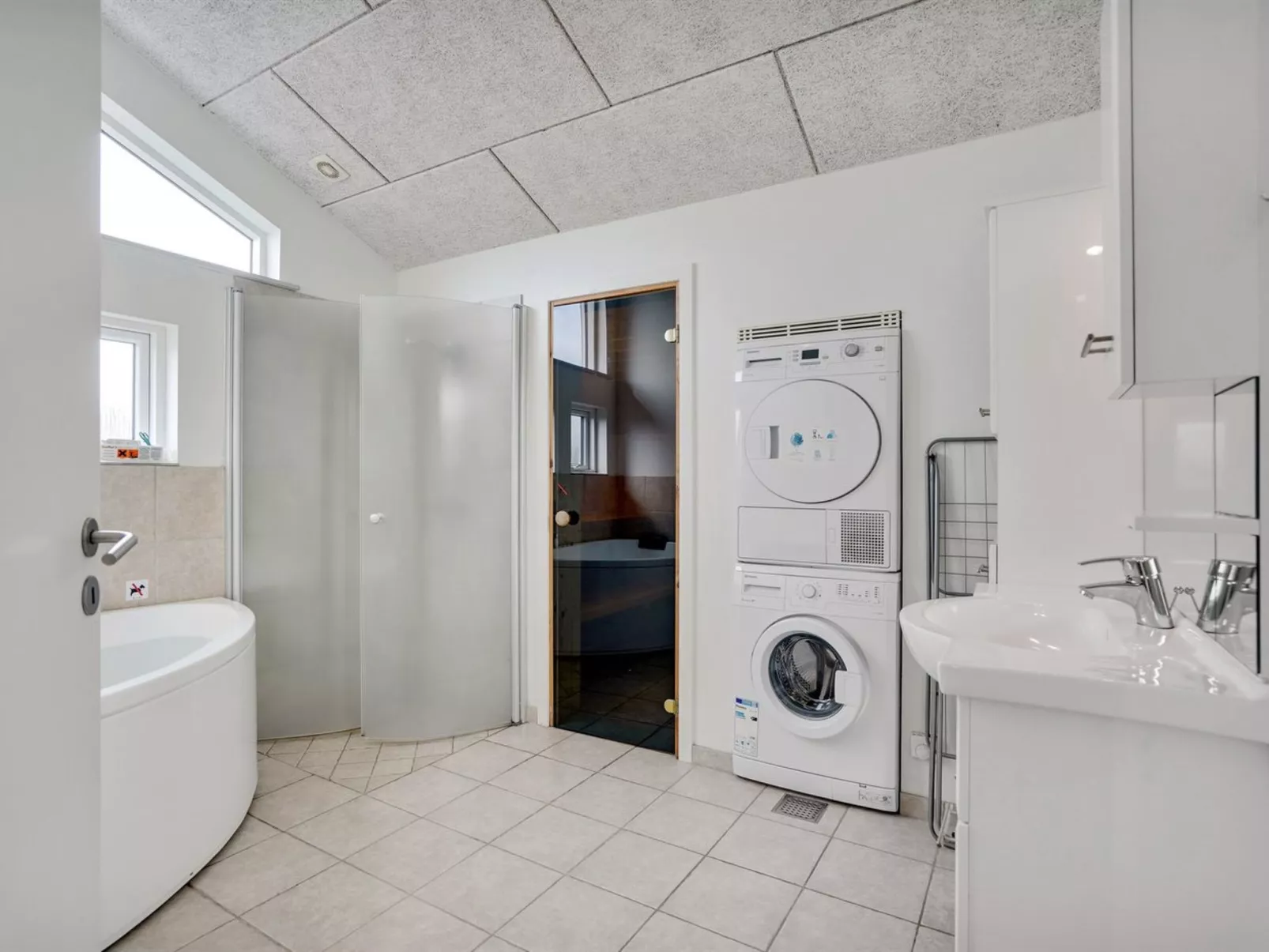 "Heide" - 750m to the fjord-Inside