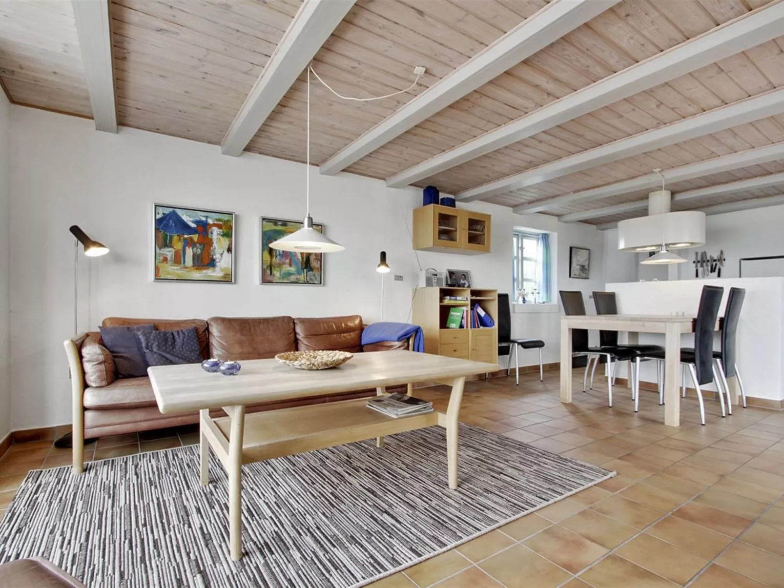 "Pauliina" - 10m to the fjord-Drinnen