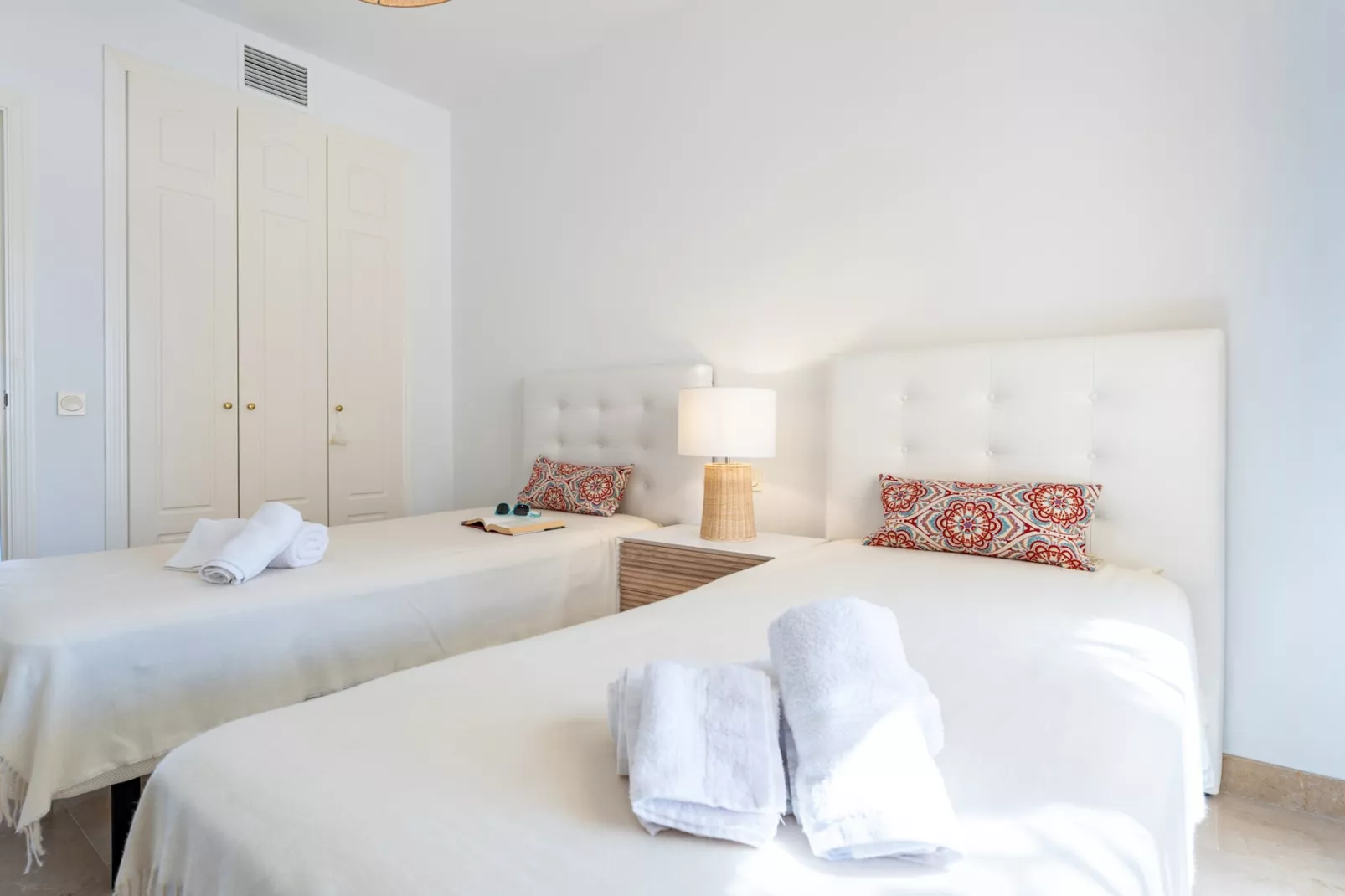 CT 199 HHH - Duquesa Village-Chambre