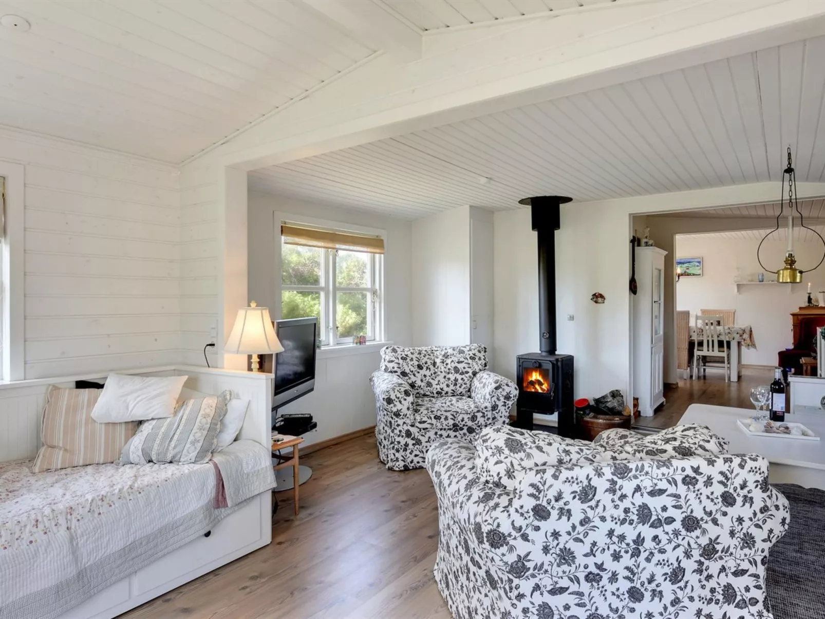 "Anik" - 100m from the sea-Inside