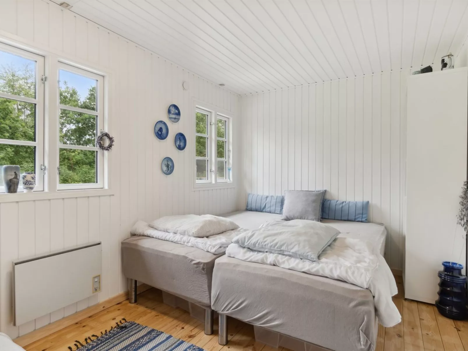 "Gunlög" - 1.3km from the sea-Inside