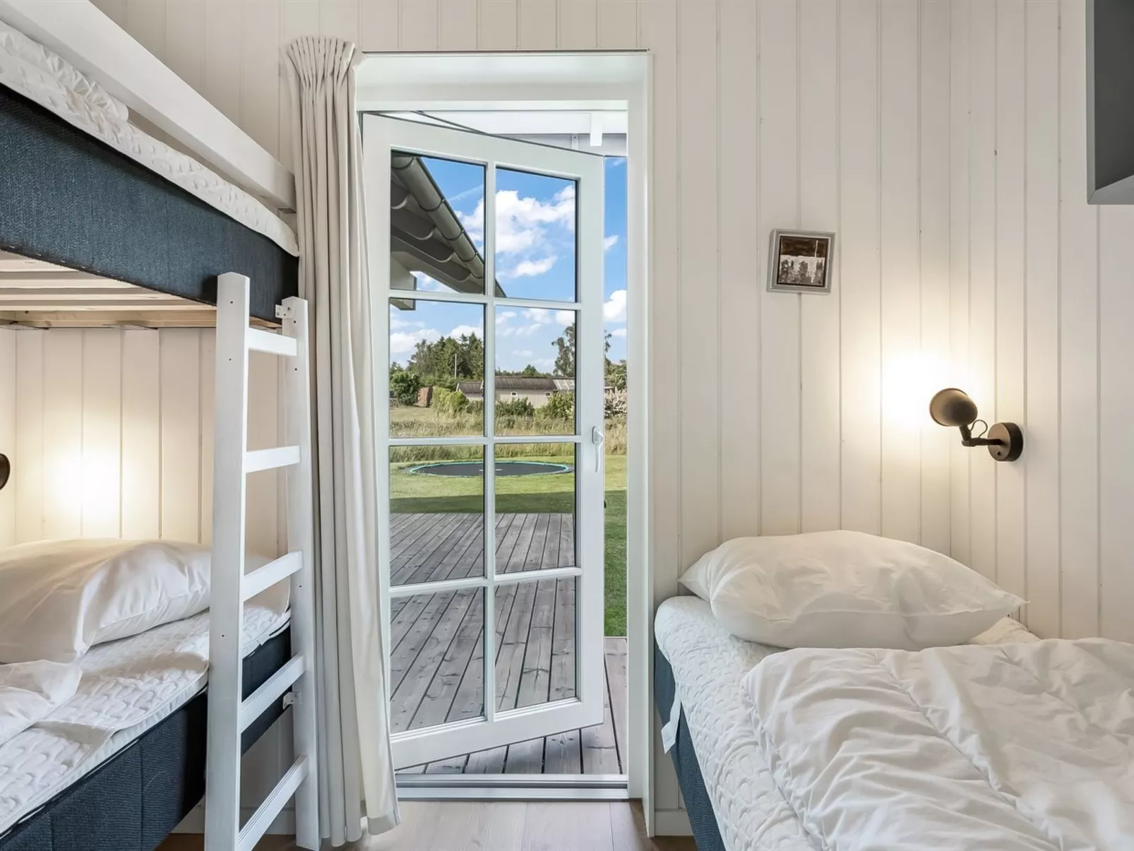 "Bryngeir" - 750m from the sea-Inside