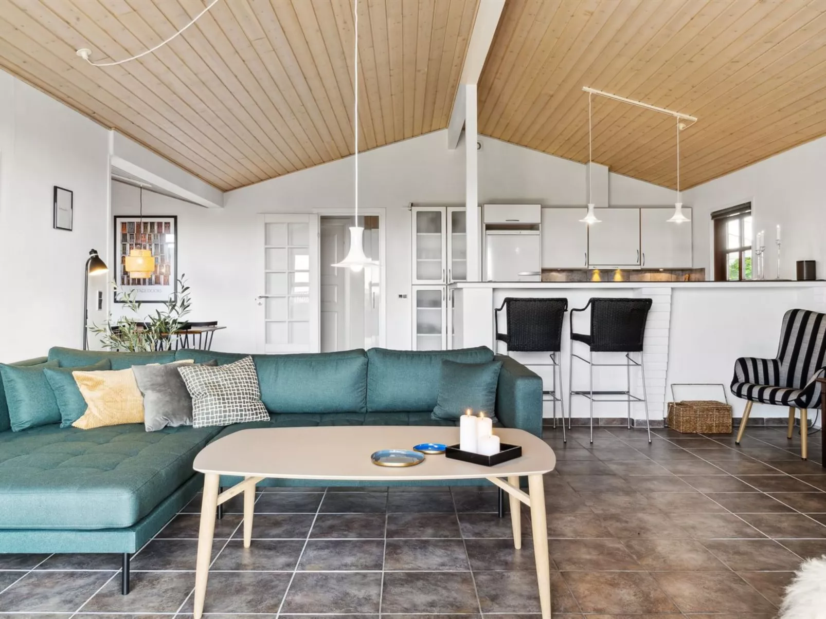 "Kerstin" - 400m from the sea-Drinnen