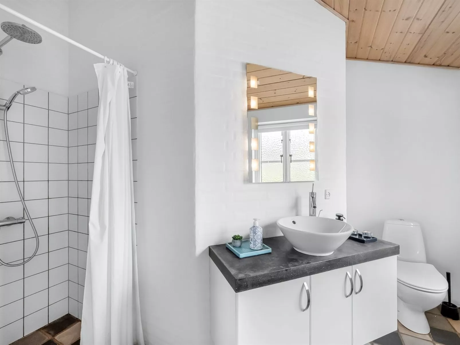 "Elfi" - 700m from the sea-Dedans