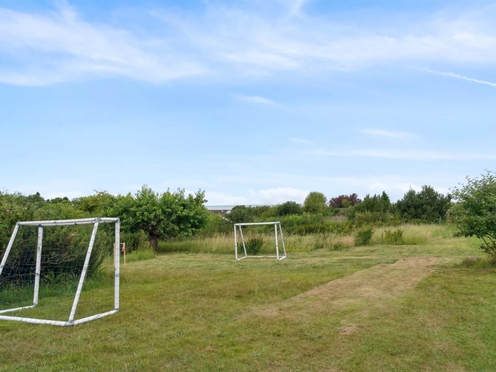 "Aurore" - 1.3km from the sea-Outside