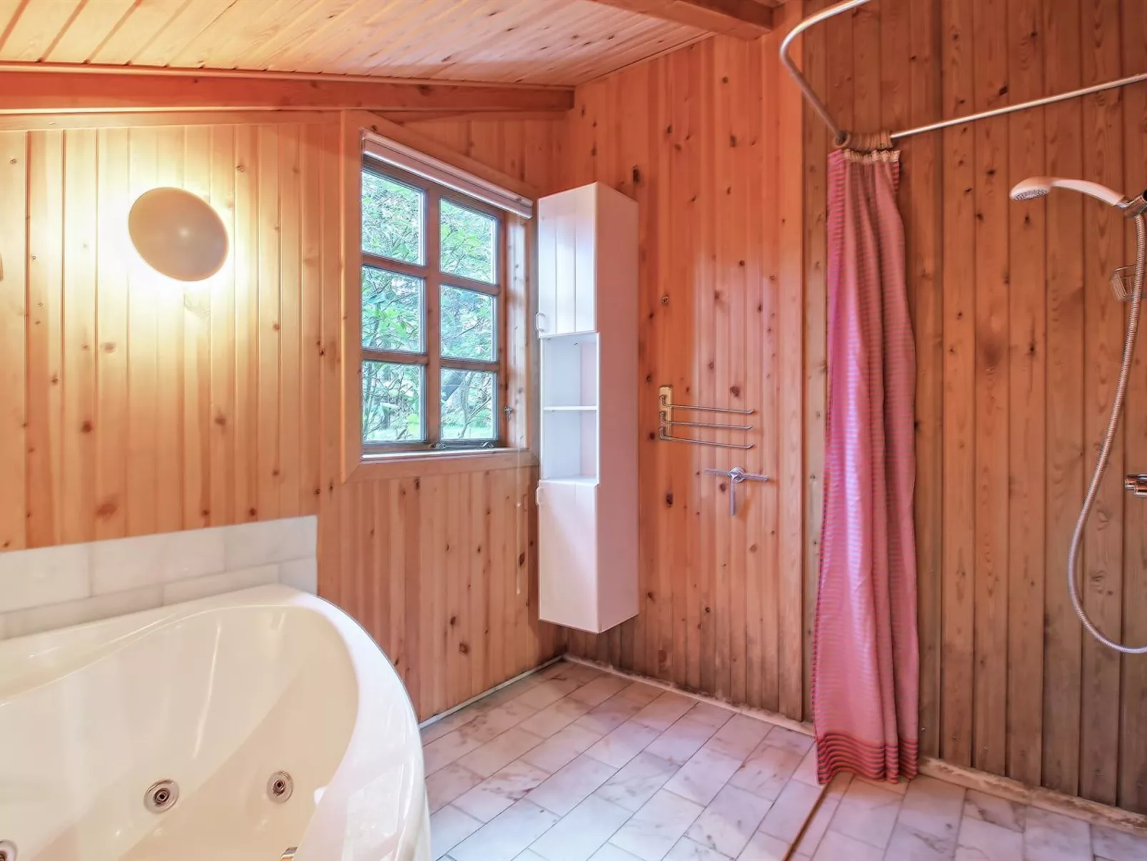 "Muriel" - 1.1km from the sea-Dedans