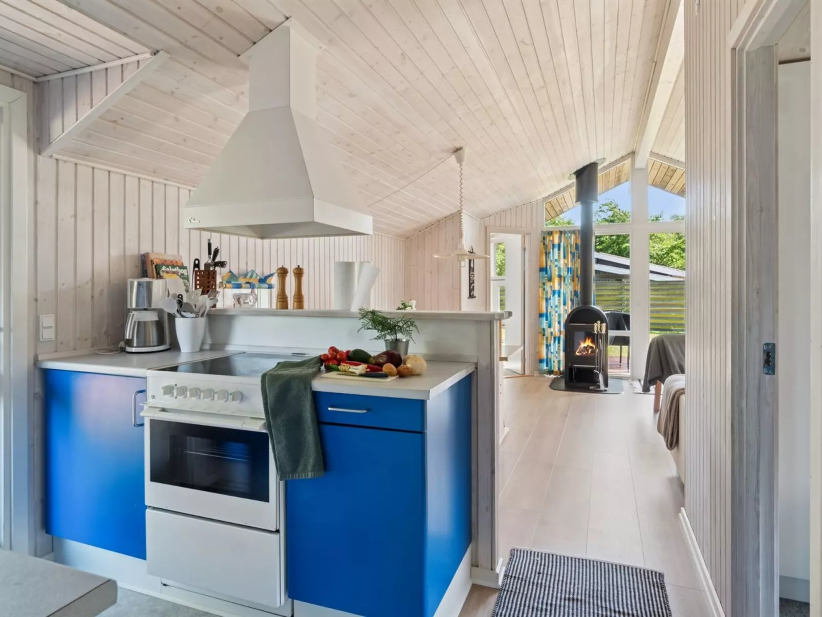 "Thrym" - 200m from the sea-Inside