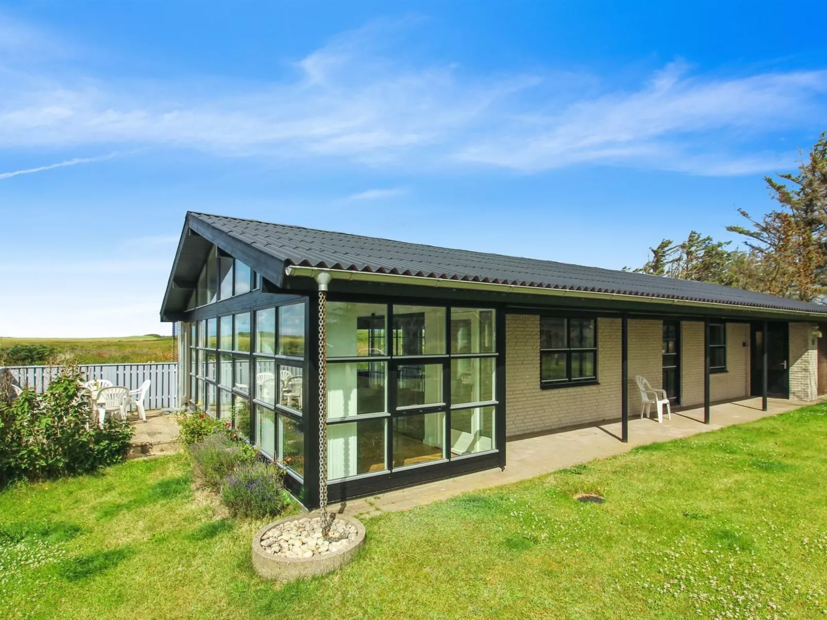 "Skyler" - 400m from the sea-Dehors