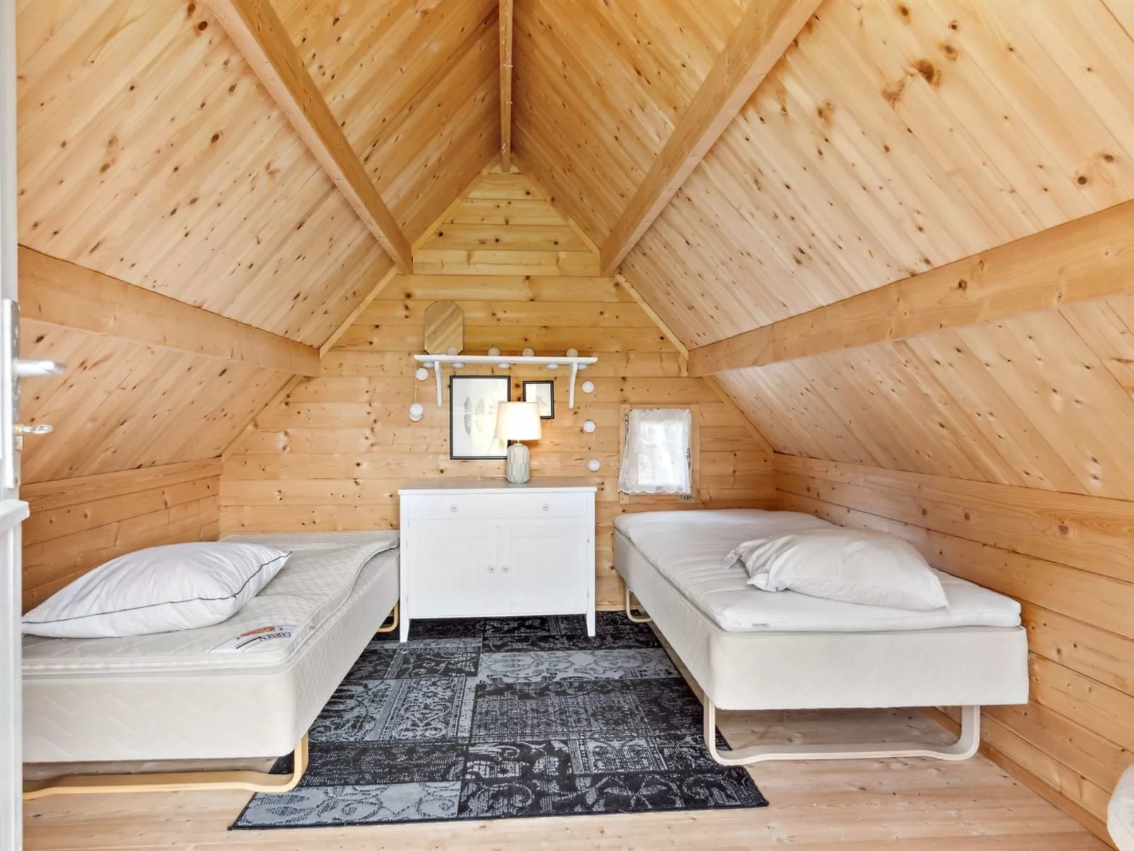 "Myra" - 425m from the sea-Dedans