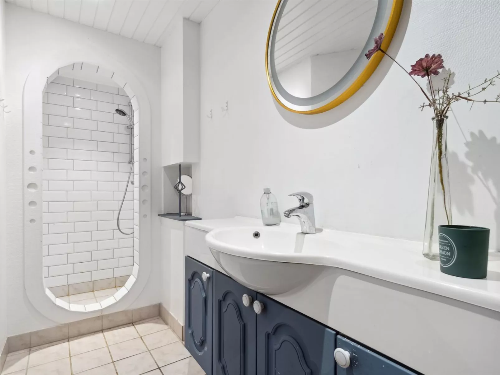 "Edele" - 3.8km from the sea-Inside