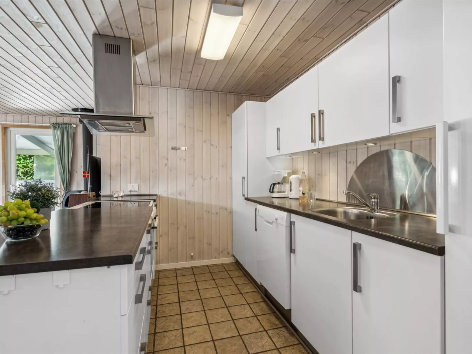 "Viljo" - 30km from the sea-Inside