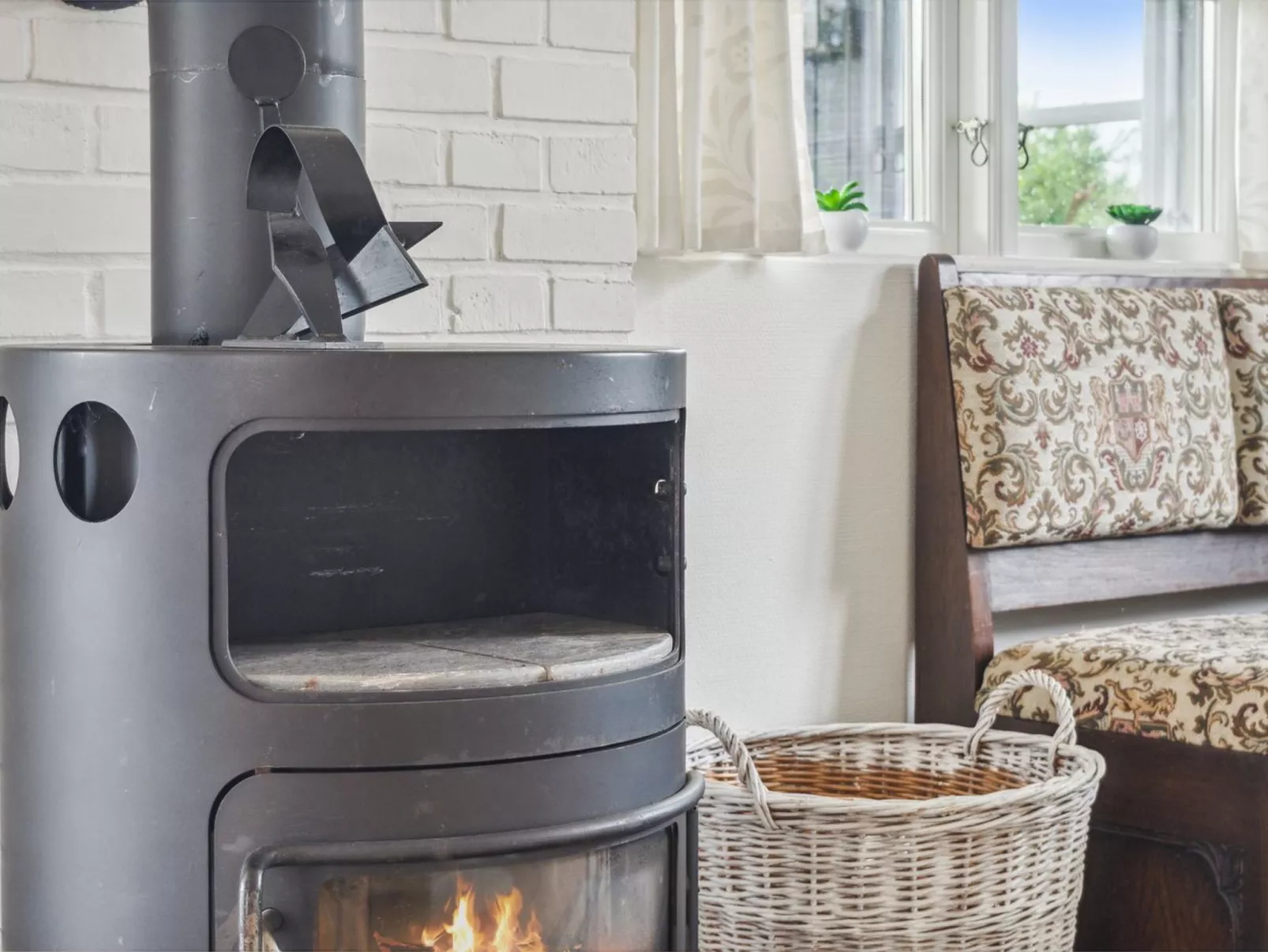 "Brunhilde" - 850m from the sea-Inside