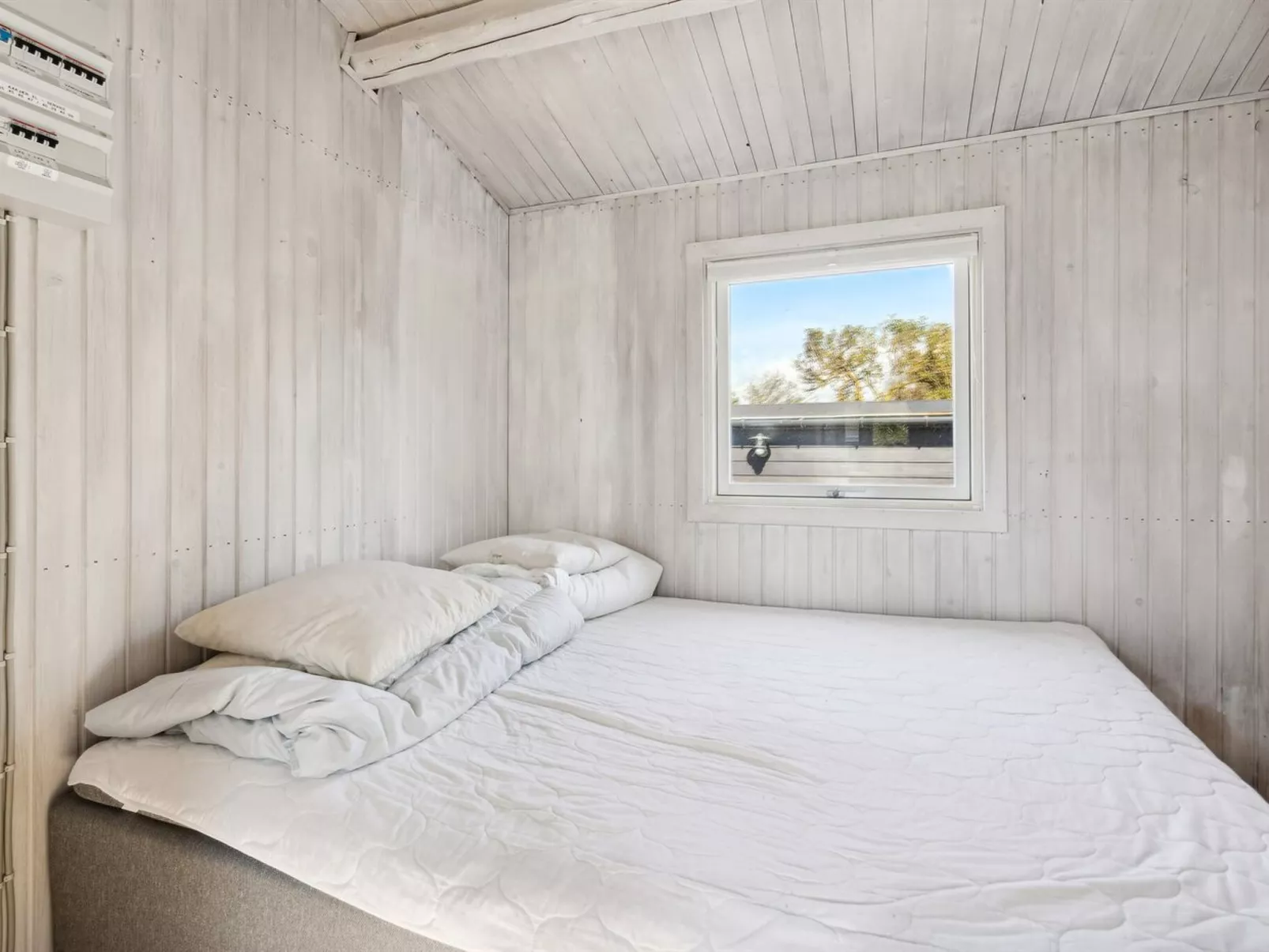 "Imma" -  from the sea-Dedans