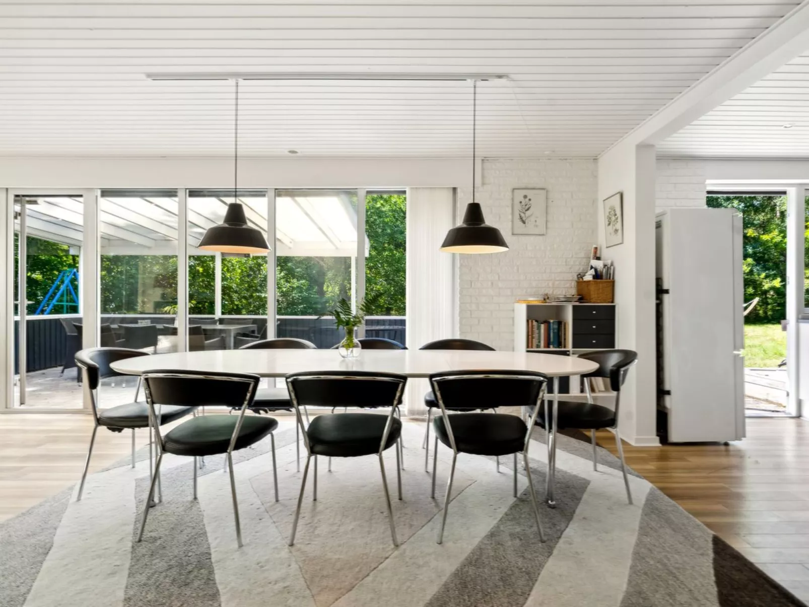 "Ingebrit" - 7km from the sea-Drinnen