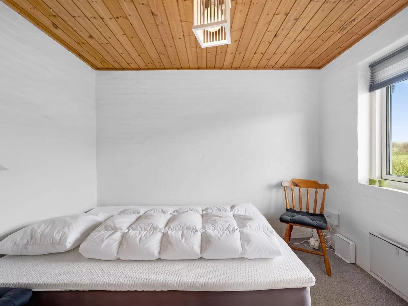 "Kirsa" - 200m to the fjord-Dedans