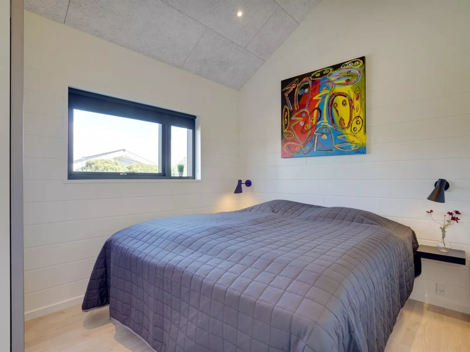 "Henrikke" - 500m to the fjord-Dedans