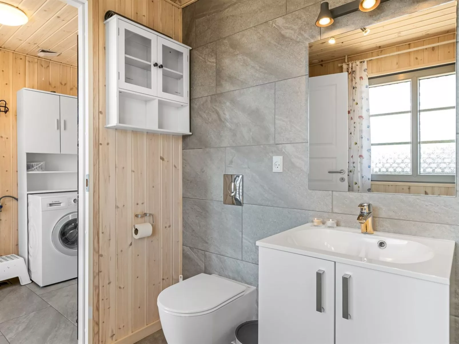 "Signhild" -  from the sea-Inside