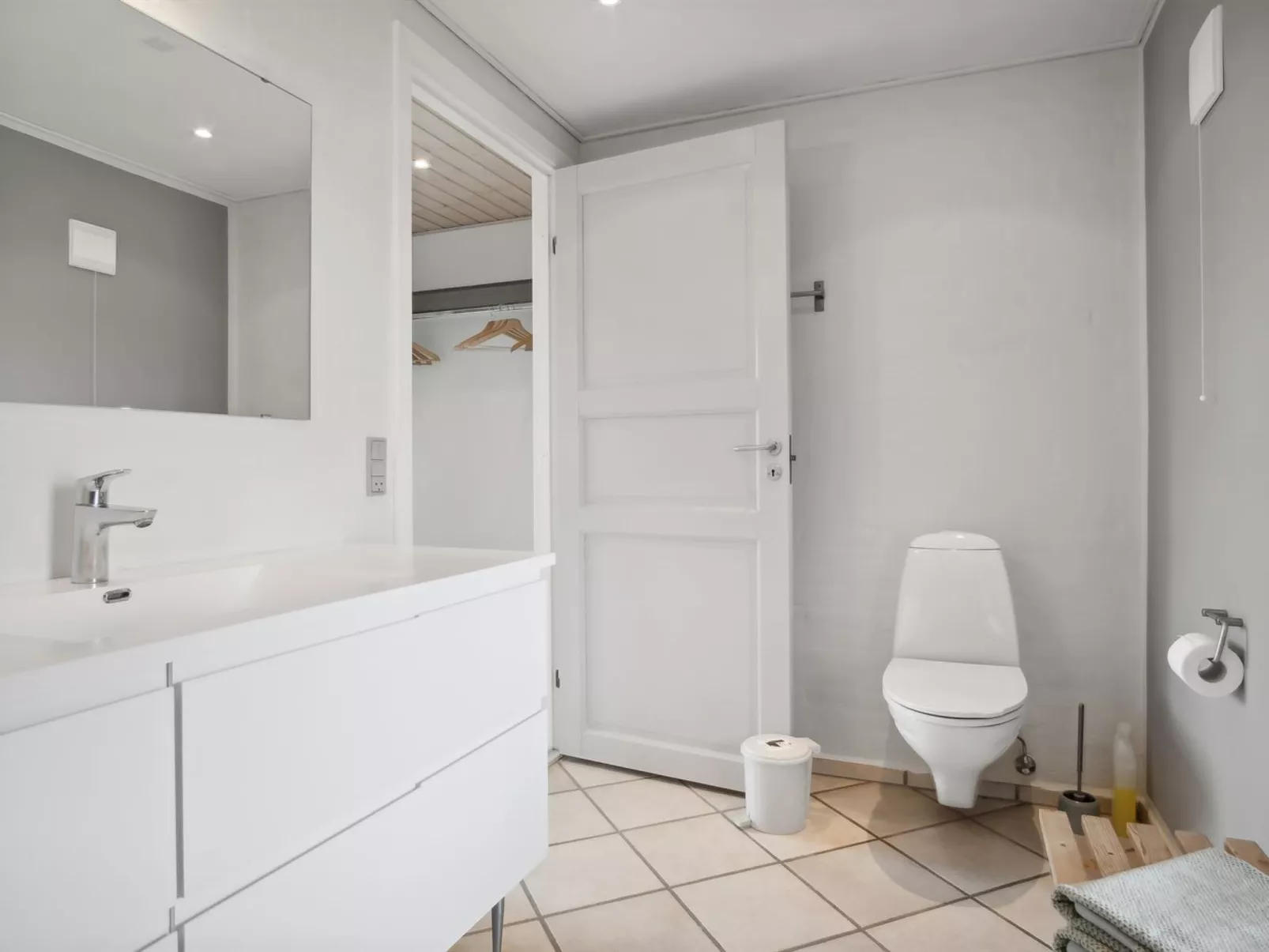 "Andrine" - 700m from the sea-Drinnen