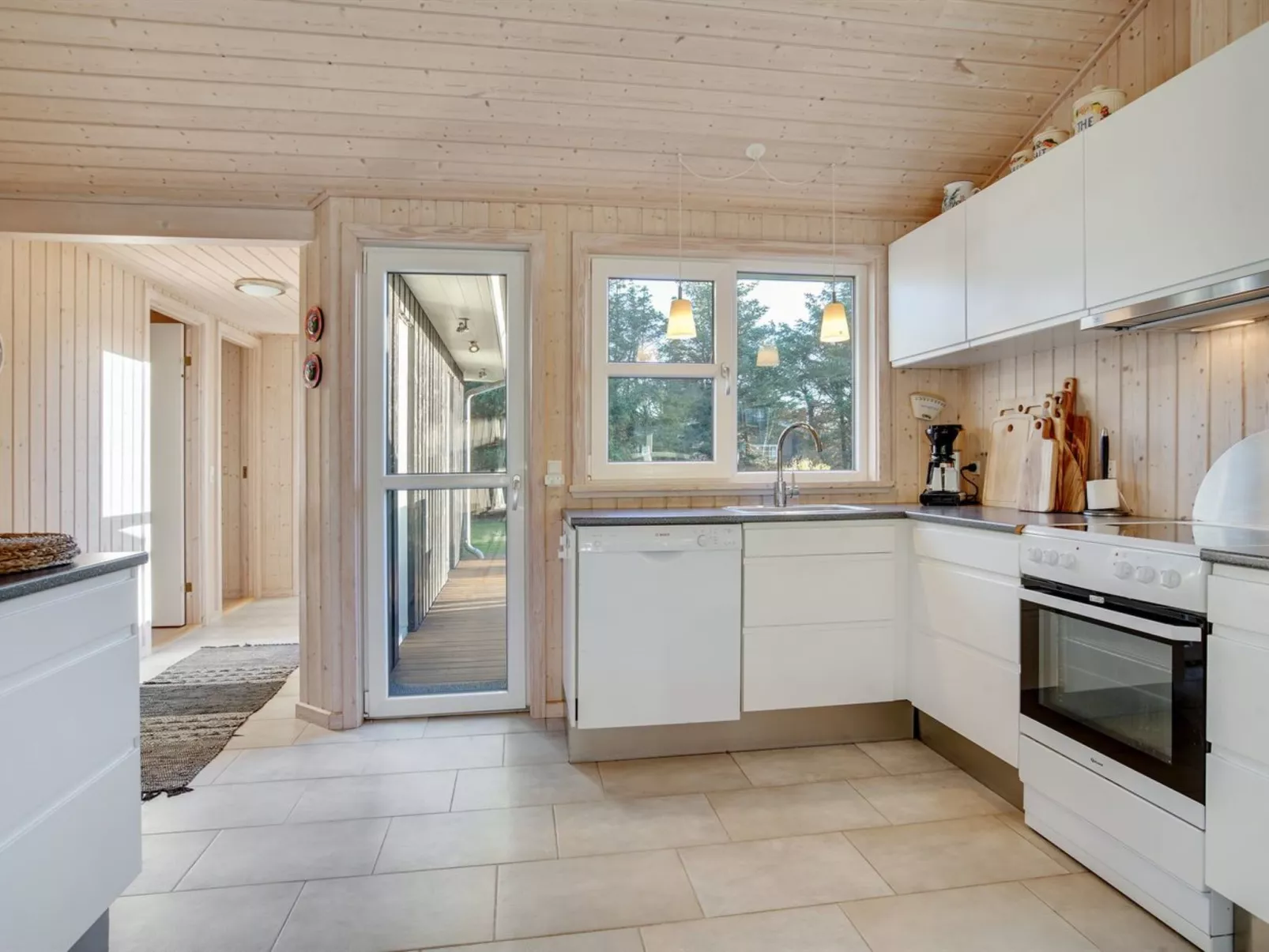 "Gun" - 450m from the sea-Dedans