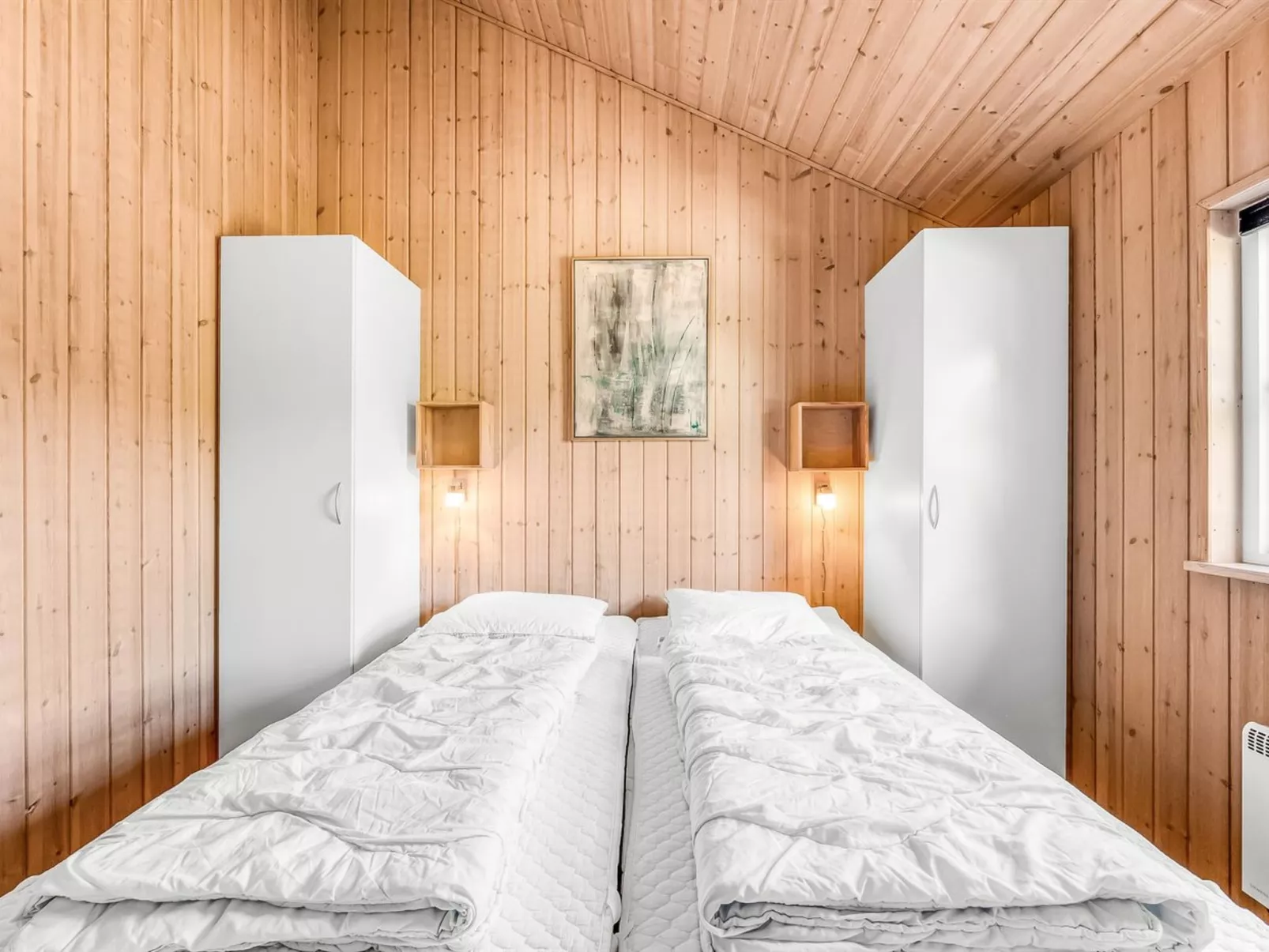 "Rekke" - 300m to the fjord-Dedans