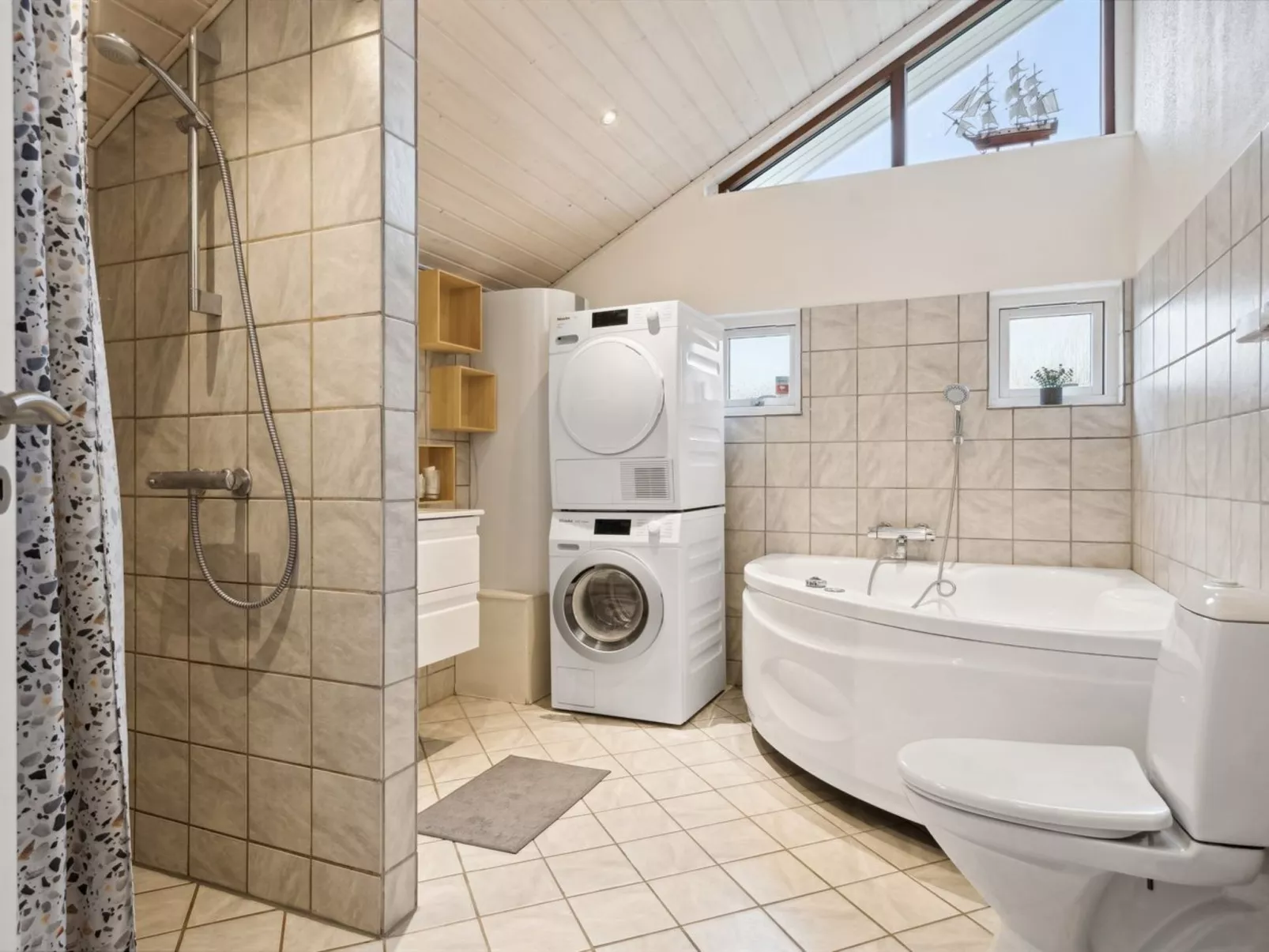 "Alpa" - 600m from the sea-Drinnen