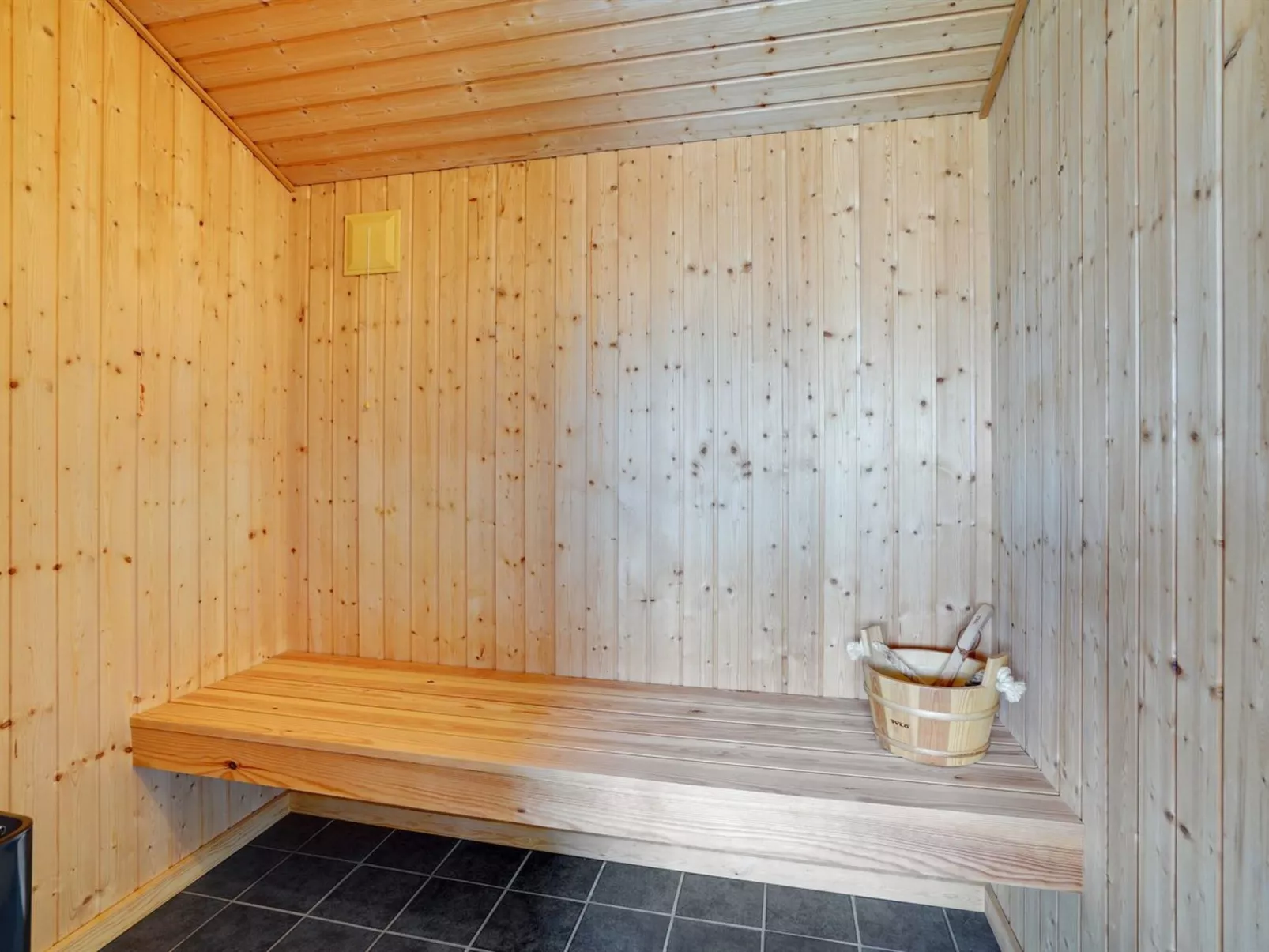 "Thove" - 600m from the sea-Dedans