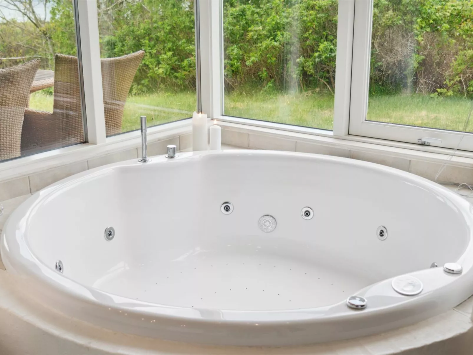 "Elspeth" - 25m from the sea-Inside