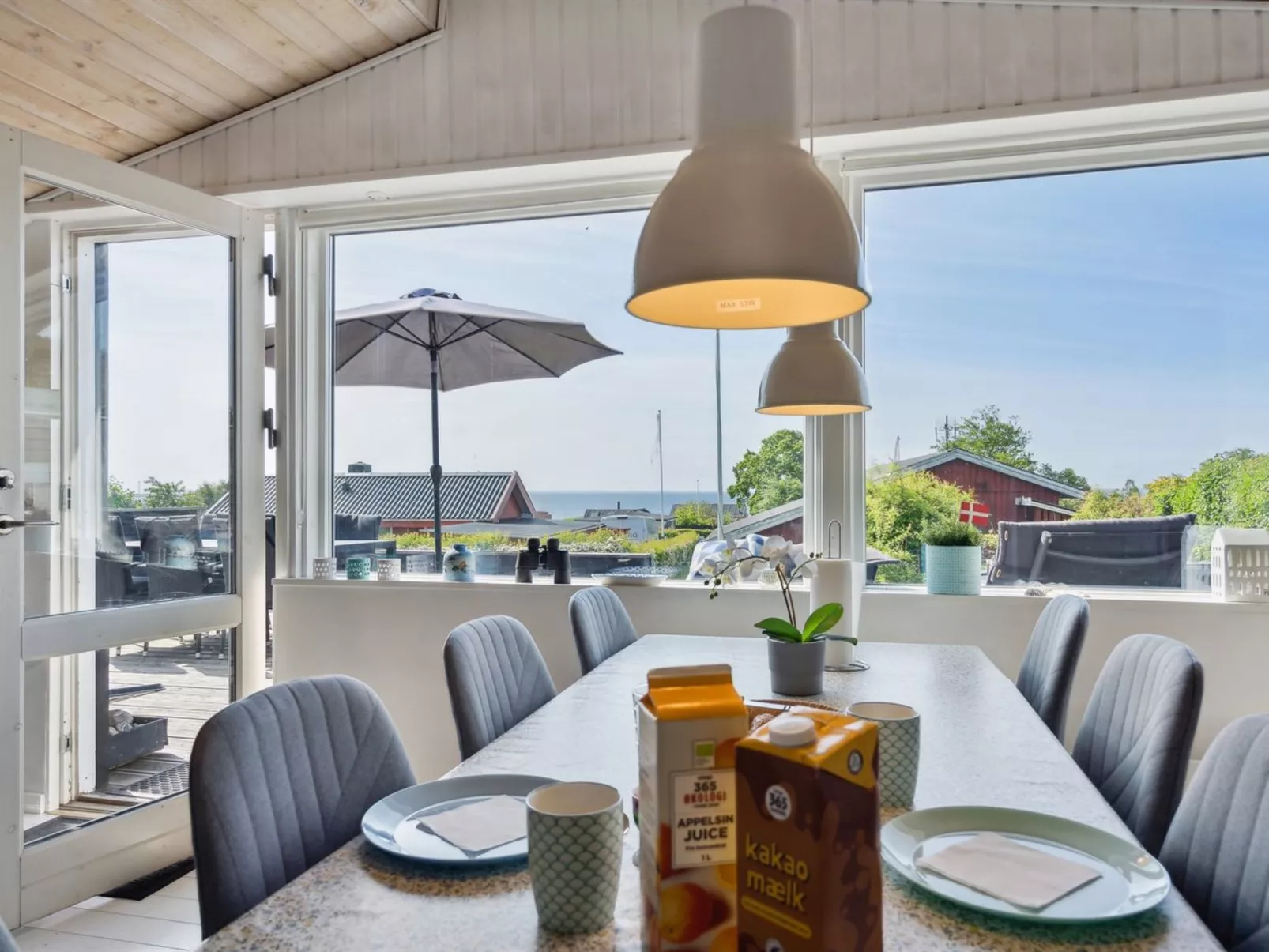 "Thrugils" - 200m from the sea-Inside