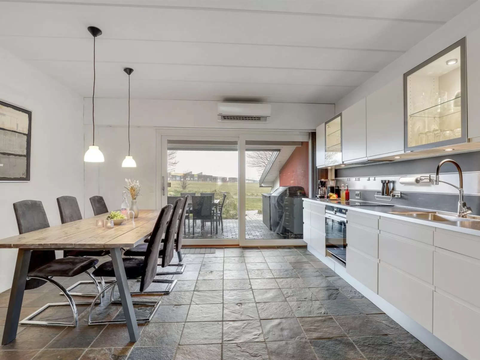 "Cornelia" - 6km from the sea-Inside