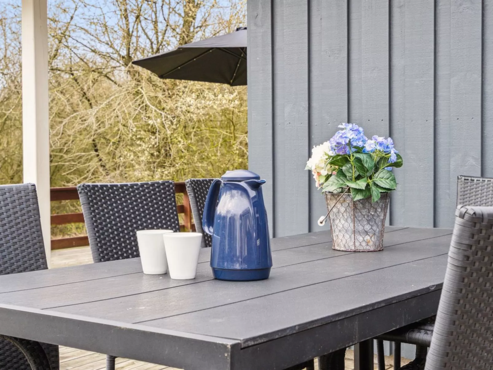 "Elif" - 30km from the sea-Draußen