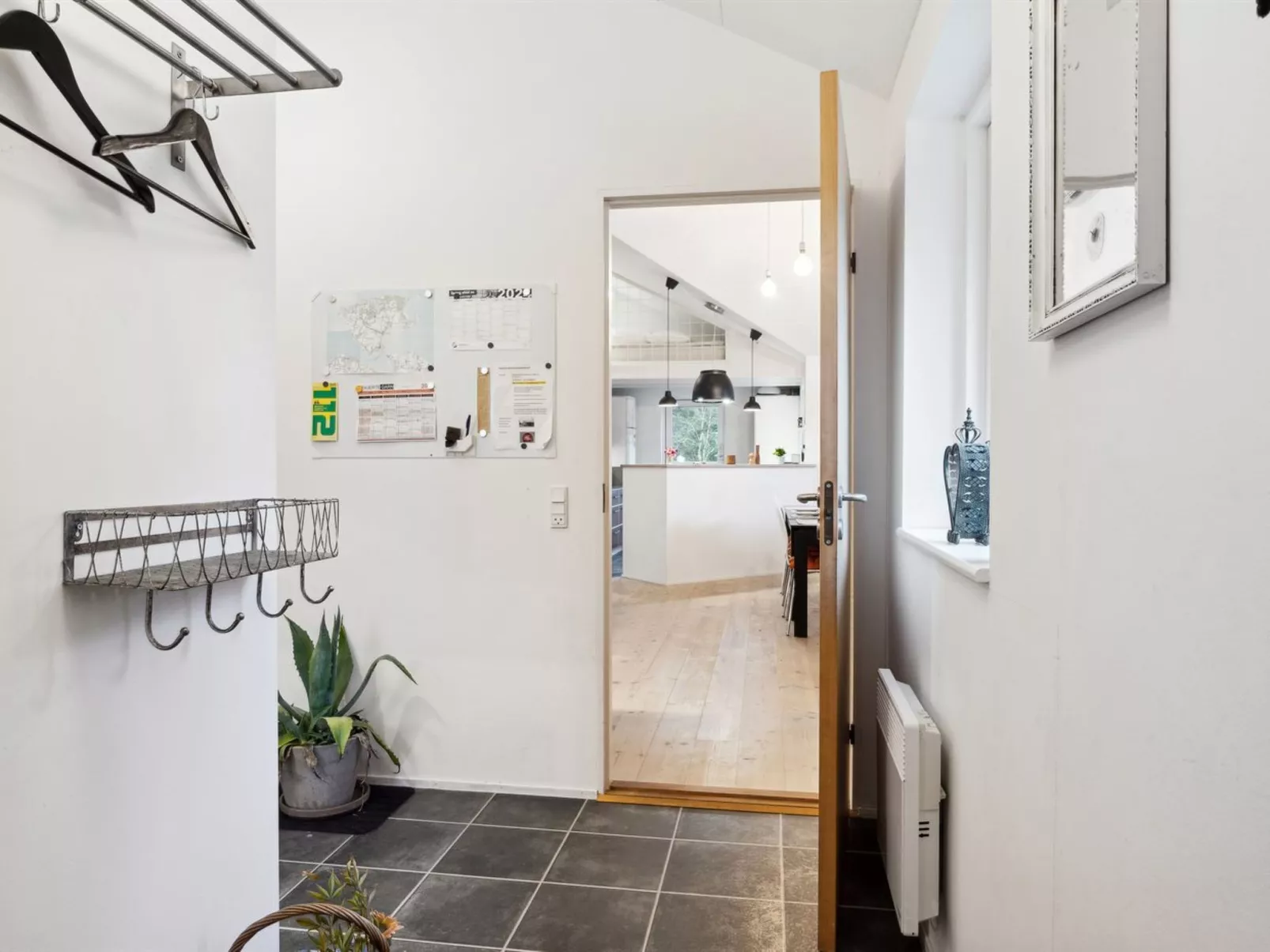 "Guri" - 600m to the fjord-Dedans