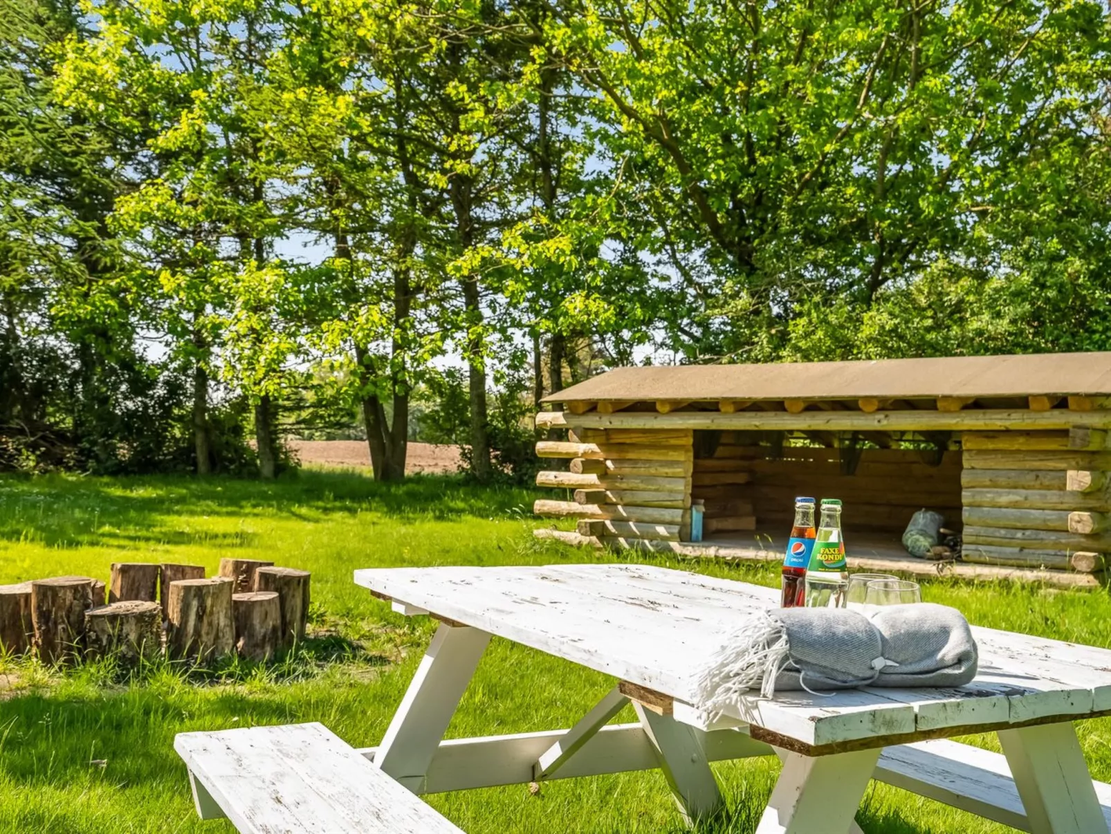 "Annli" - 800m to the fjord-Outside