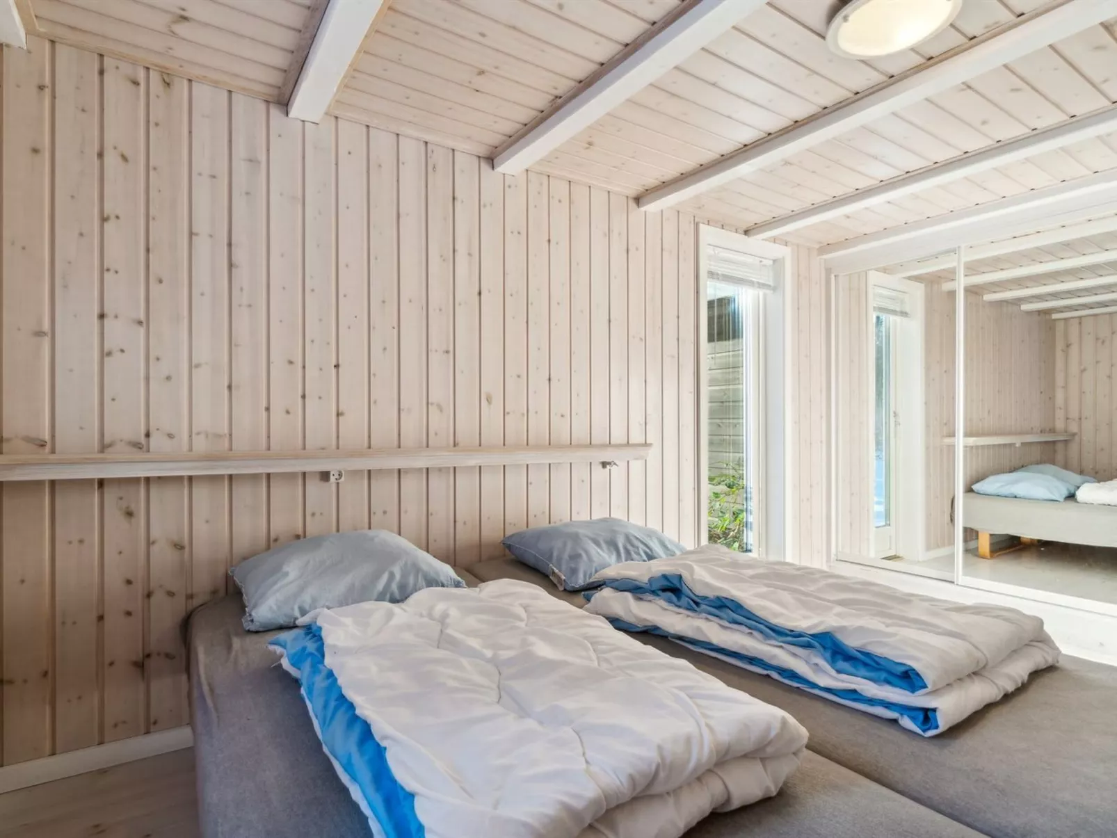 "Ellynor" - 600m from the sea-Inside