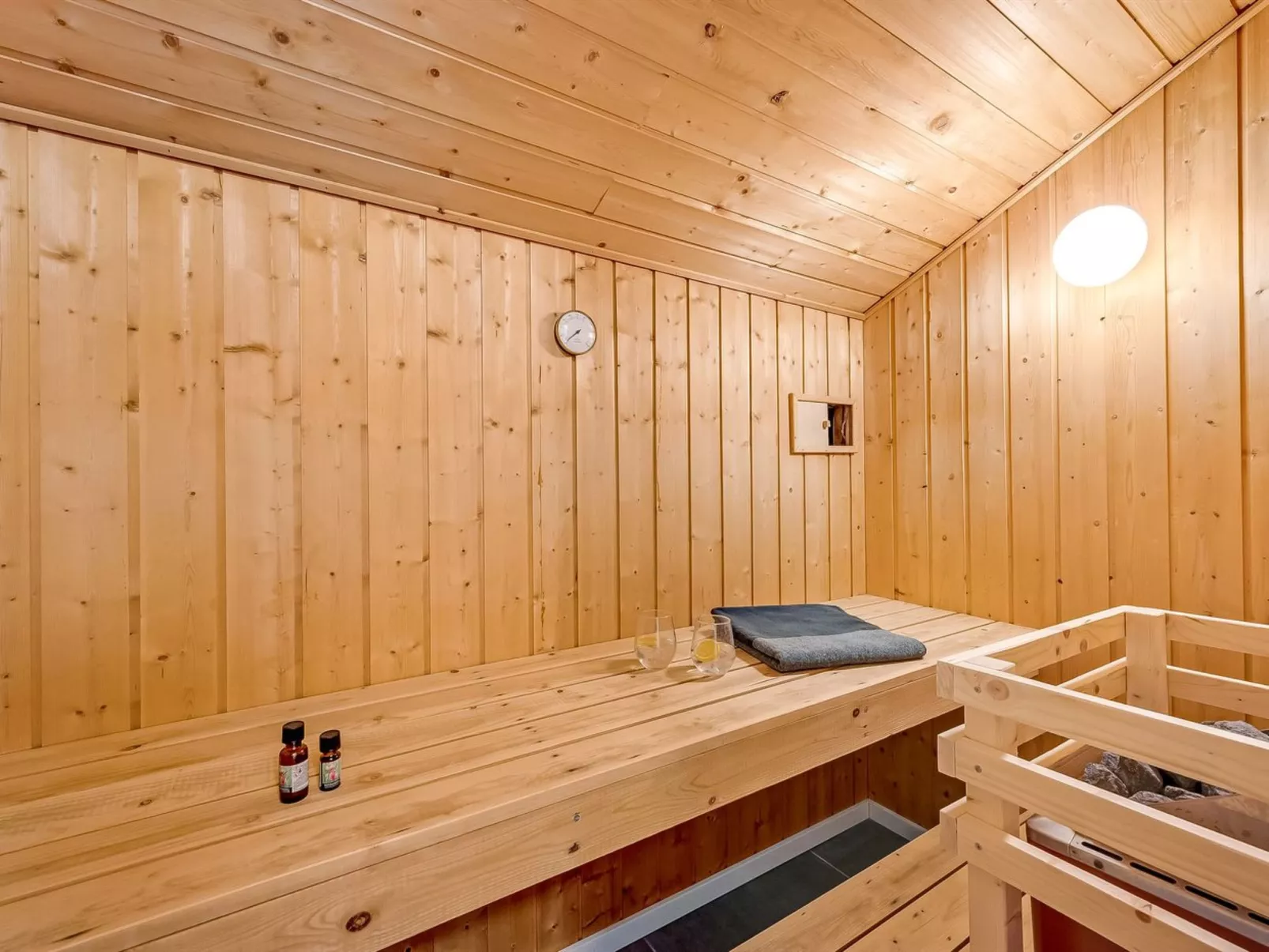 "Tilda" - 900m from the sea-Dedans