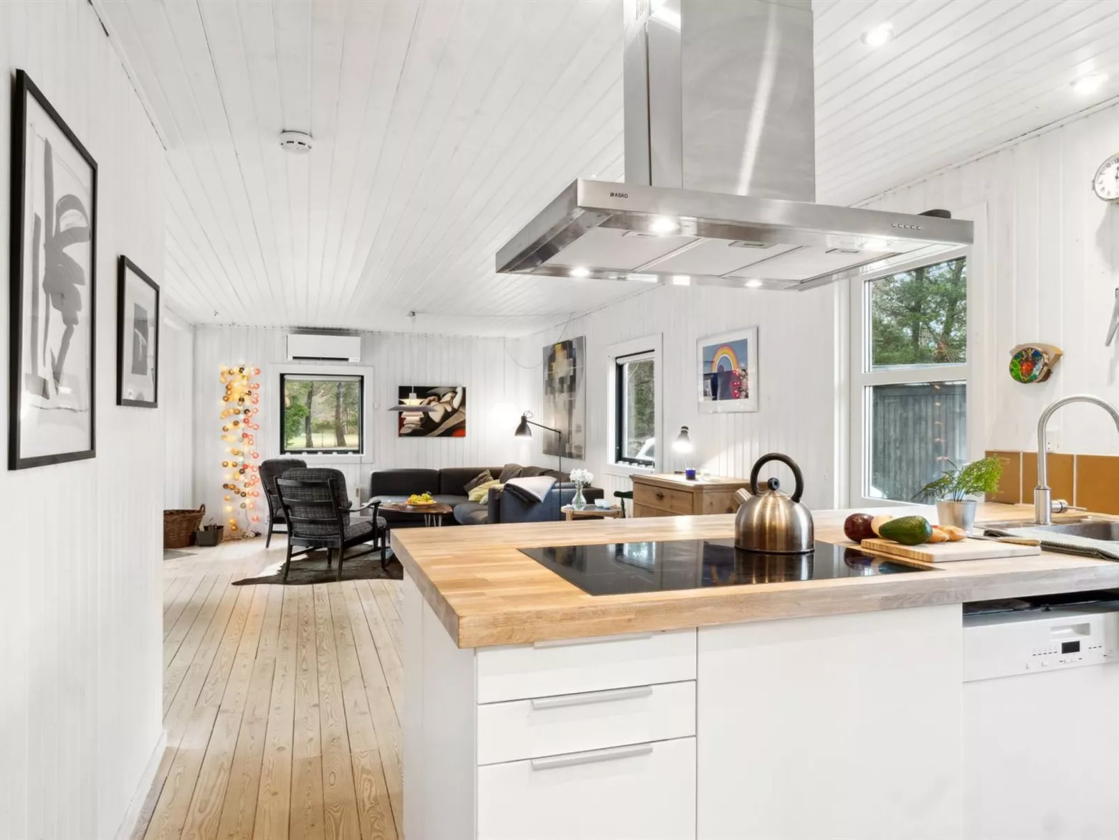 "Iliane" - 450m from the sea-Inside