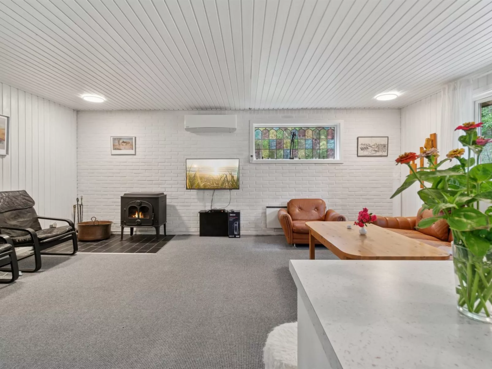 "Clementine" - 1.2km from the sea-Inside