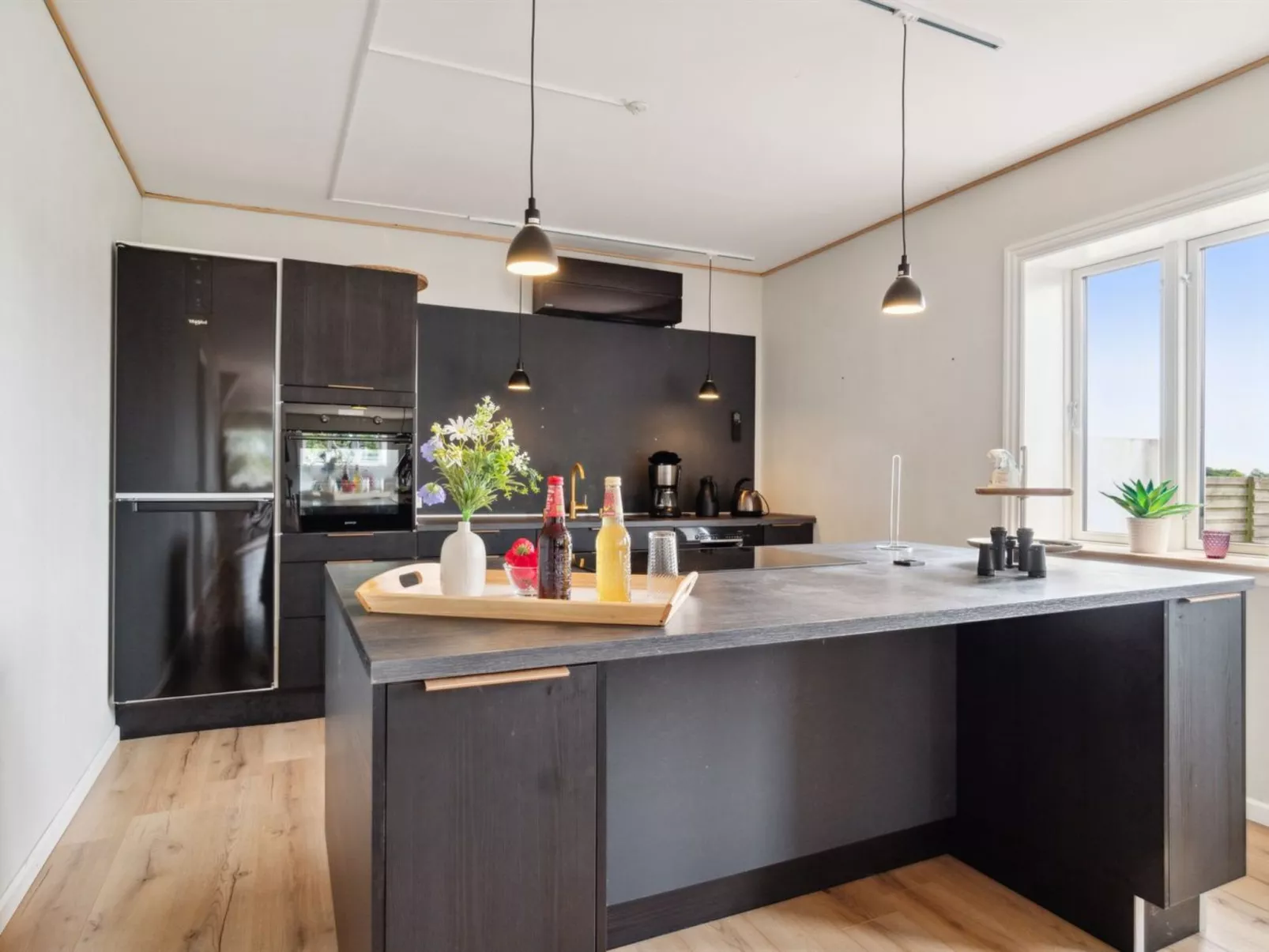 "Fridgerd" - 4.8km from the sea-Dedans