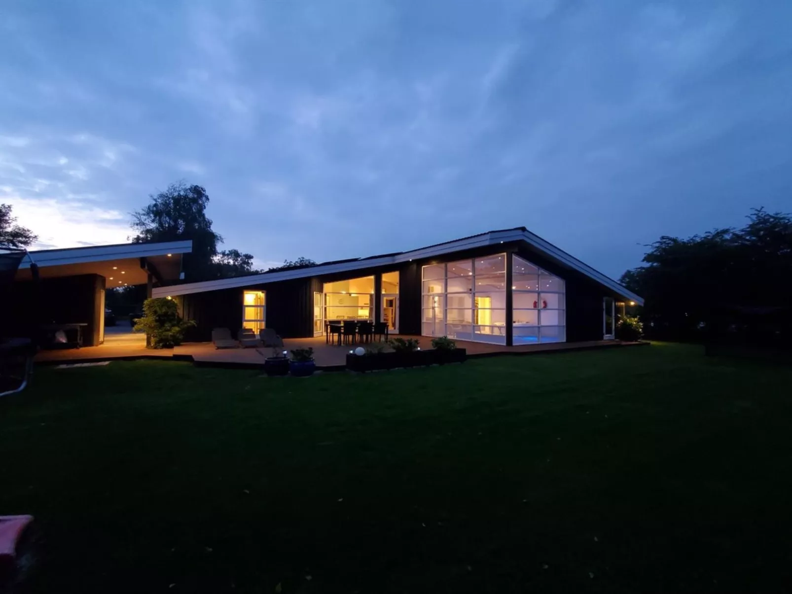 "Helena" - 700m from the sea-Outside